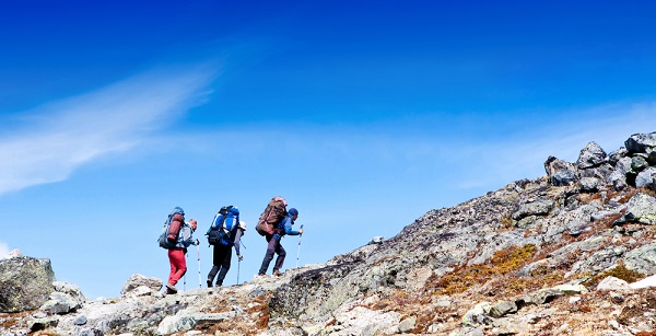 shutterstock_153334460_Mountain_hike_600_307