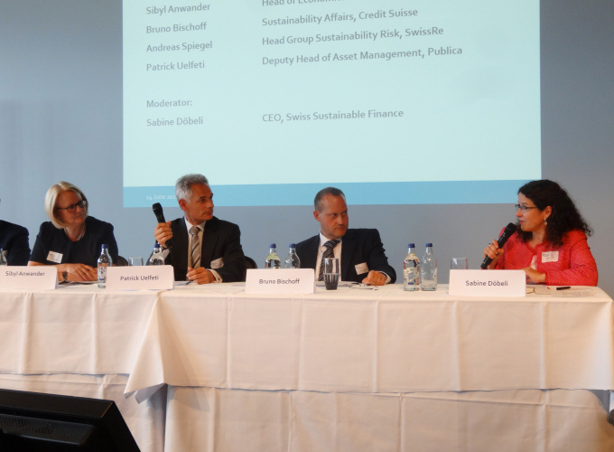 Sabine Döbeli interviews the panel