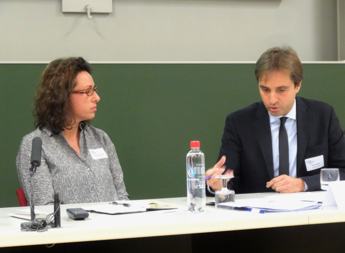 Vanni Caratto, Corriere del Ticino, kicks off the panel discussion